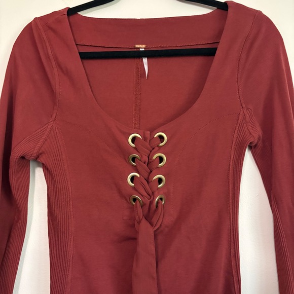 Free People Womens Lace Up Grommet Long Sleeve Top Rust Red Ribbed Size M - Picture 3 of 6